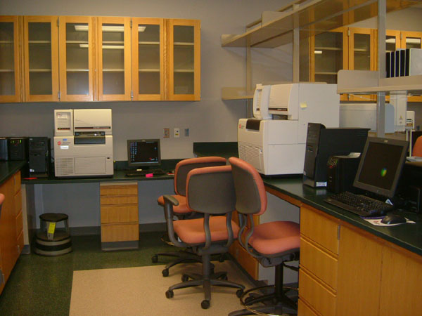 Plant Biotech Bldg. Lab (56 kb)